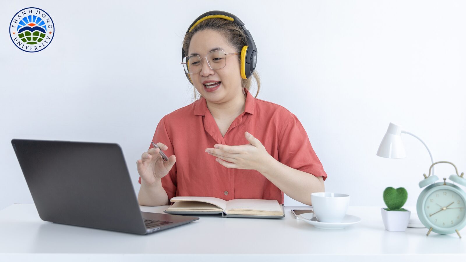 ẢNH WEB TS HUTECH