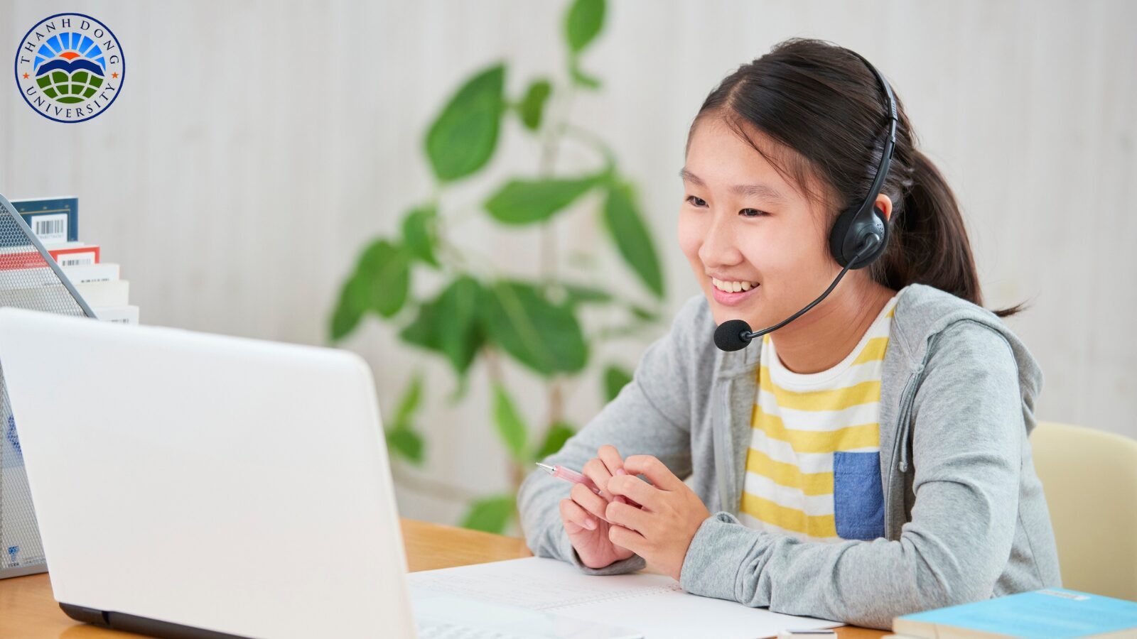 ẢNH WEB TS HUTECH (9)